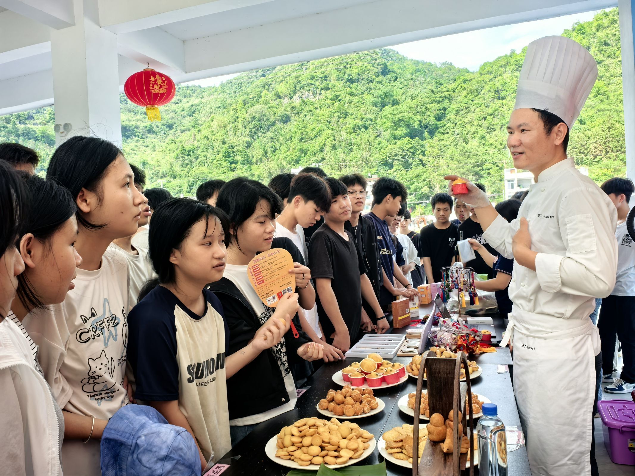 匠心润少年 技能绽风采——我校文化旅游系赴那坡、西林开展职教体验进校园活动